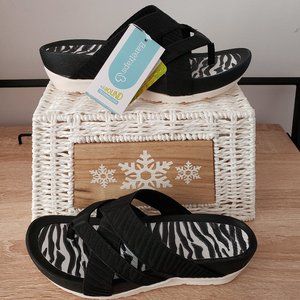 BareTraps Agatha Women's Sandals & Flip Flops Size 8 Black White Zebra Stripe